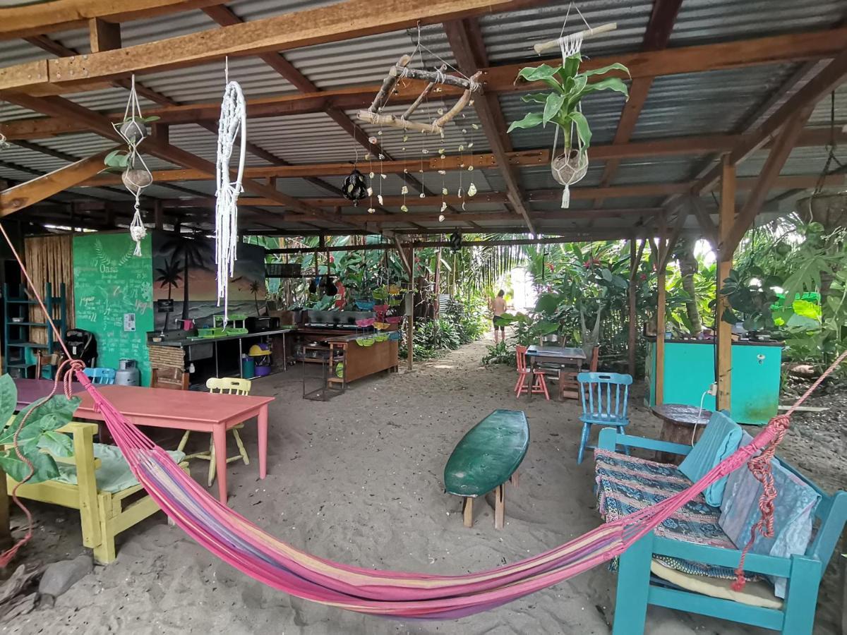 Oasis Beachfront Hostel Puerto Limon Eksteriør bilde